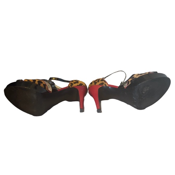 GUESS Leopard Print Pony Hair Stiletto - Picture 5 of 5